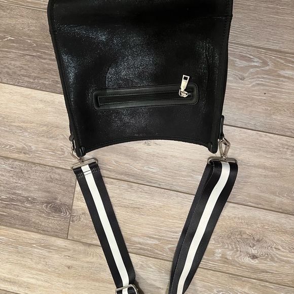 Jen & Co. black shimmer neoprene medium crossbody NWOT - Picture 13 of 13